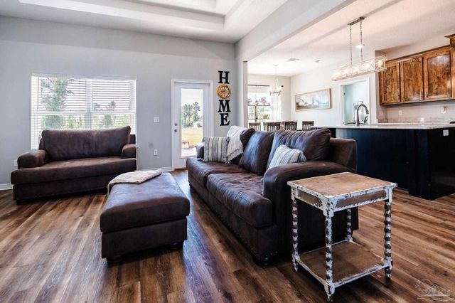 9897 Shangri La West Rd, Milton, FL 32583