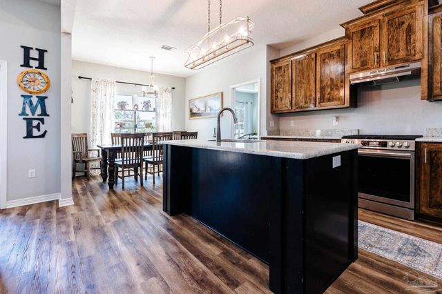 9897 Shangri La West Rd, Milton, FL 32583