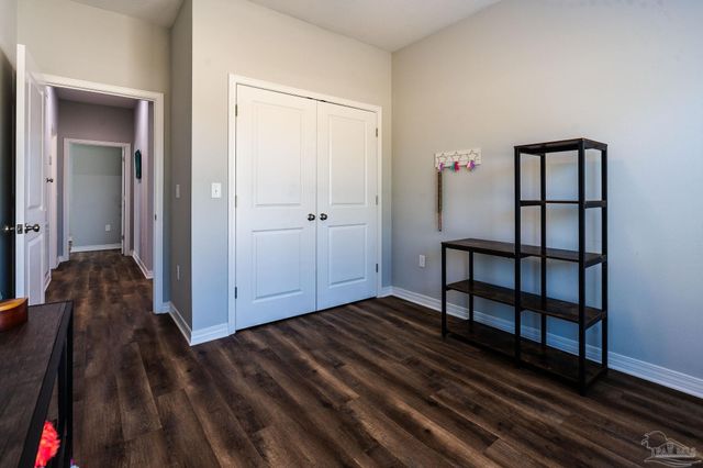 9897 Shangri La West Rd, Milton, FL 32583