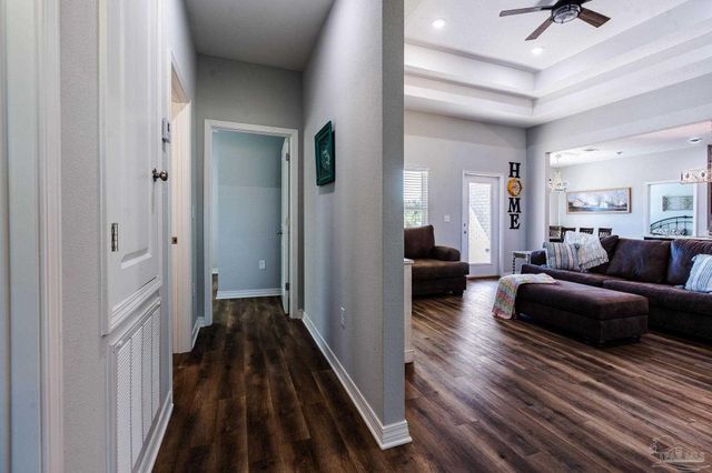 9897 Shangri La West Rd, Milton, FL 32583