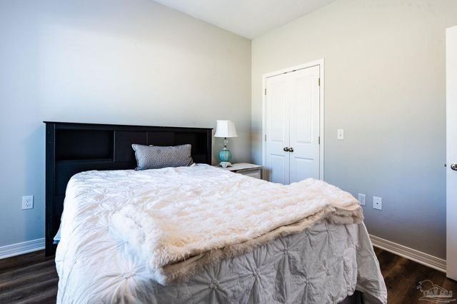 9897 Shangri La West Rd, Milton, FL 32583