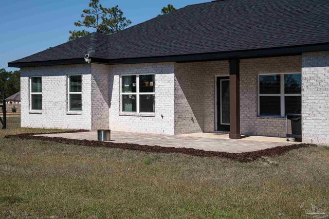 9897 Shangri La West Rd, Milton, FL 32583