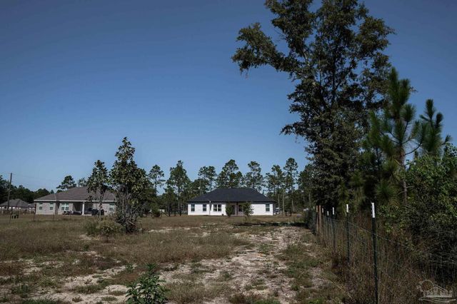 9897 Shangri La West Rd, Milton, FL 32583