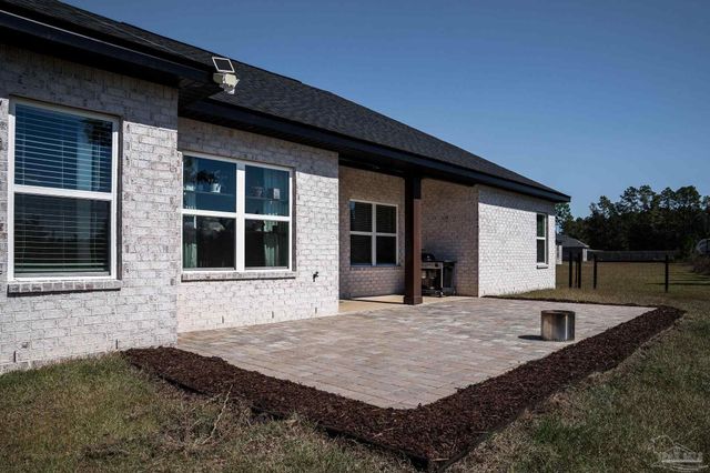 9897 Shangri La West Rd, Milton, FL 32583