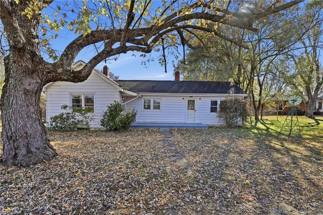 3868 Grayson Drive, Winston-salem, NC 27107