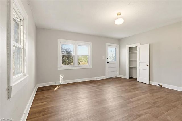 3868 Grayson Drive, Winston-salem, NC 27107