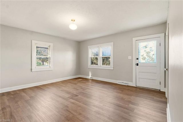 3868 Grayson Drive, Winston-salem, NC 27107