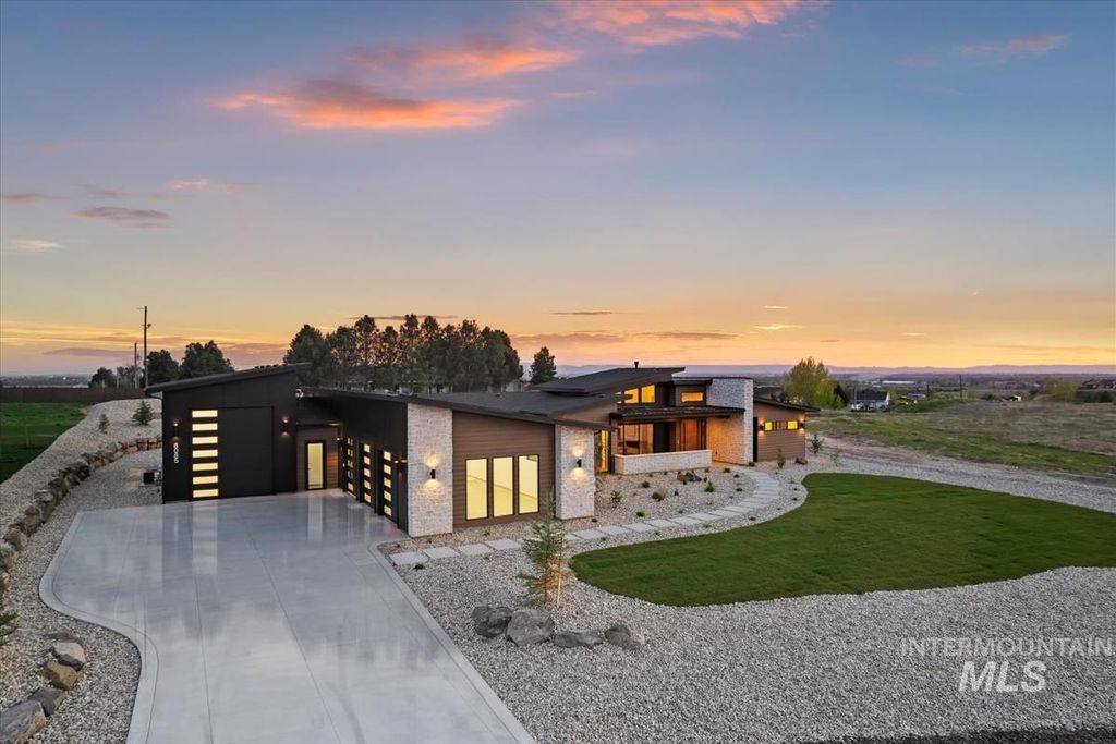 8085 Quail Hollow Dr, Middleton, ID 83644 photo 3