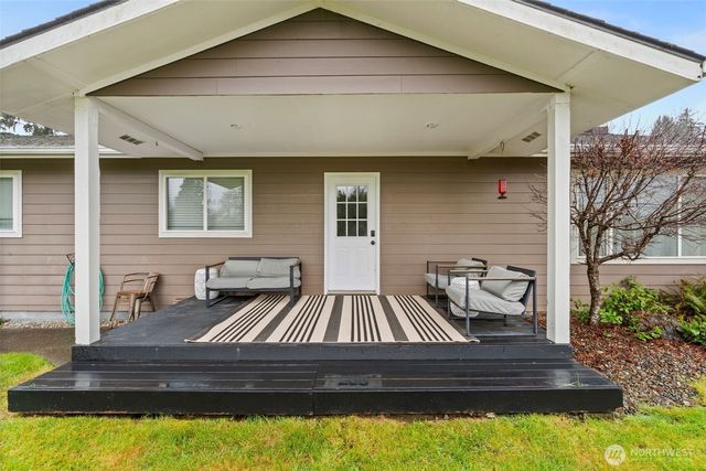 1346 W Third Street, South Bend, WA 98586