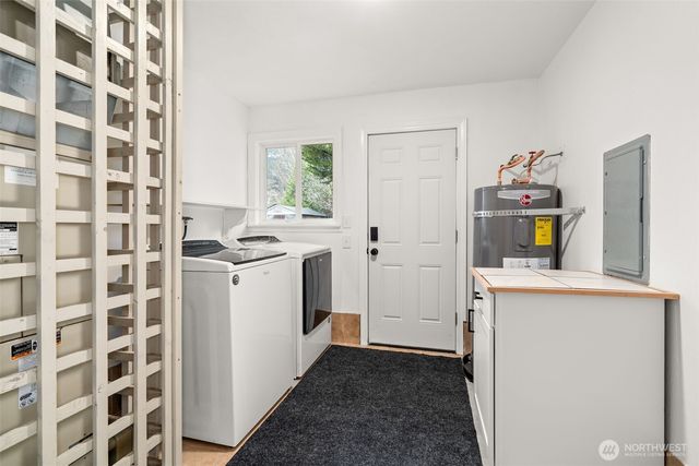 1346 W Third Street, South Bend, WA 98586