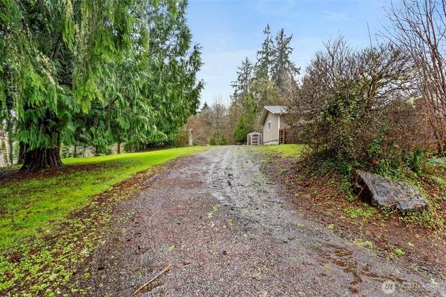 1346 W Third Street, South Bend, WA 98586