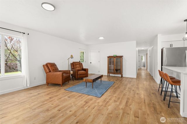 1346 W Third Street, South Bend, WA 98586