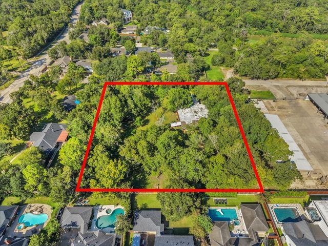 1304 Deepwood Drive, Fiendswood, TX 77546