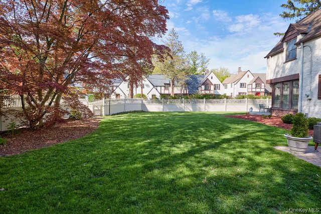 4 Glenwolde Park, Tarrytown, NY 10591