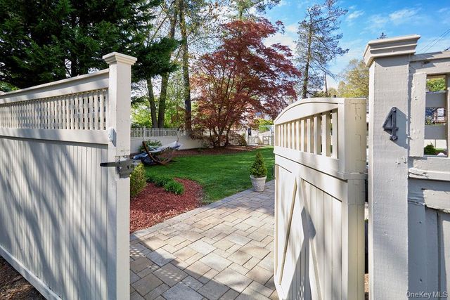 4 Glenwolde Park, Tarrytown, NY 10591