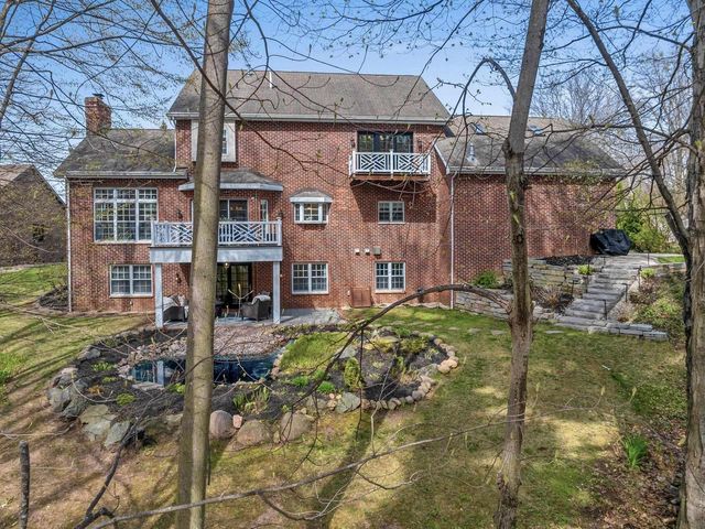 1383 SONATA COURT, Green Bay, WI 54311