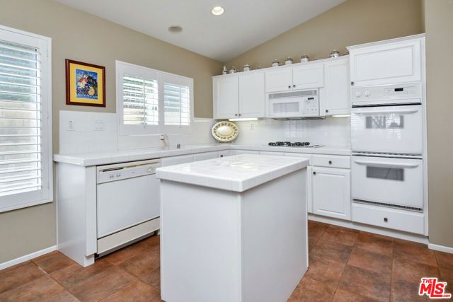 7608 Wiscasset Drive, West Hills (los Angeles), CA 91304