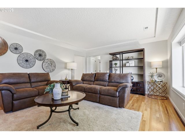 4109 Nw OLIVE St, Vancouver, WA 98660