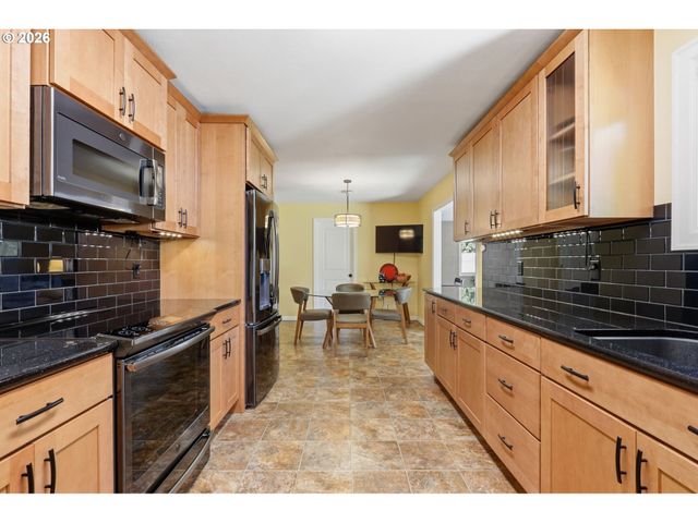 4109 Nw OLIVE St, Vancouver, WA 98660