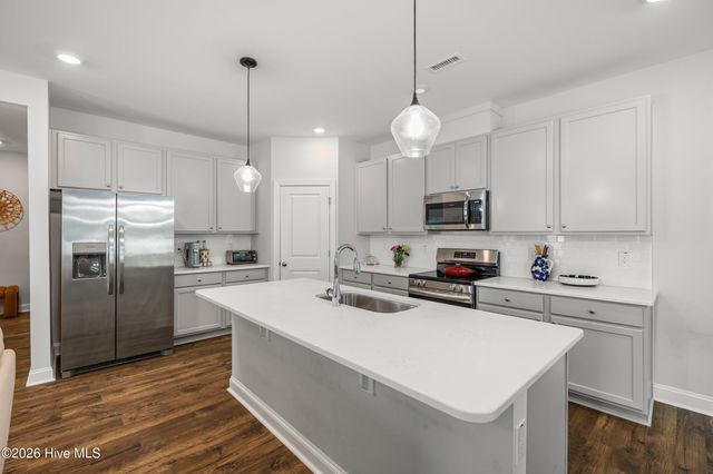 530 Barrington Row Avenue, Zebulon, NC 27597