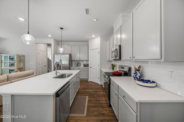 530 Barrington Row Avenue, Zebulon, NC 27597