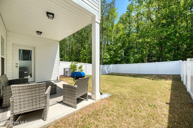 530 Barrington Row Avenue, Zebulon, NC 27597