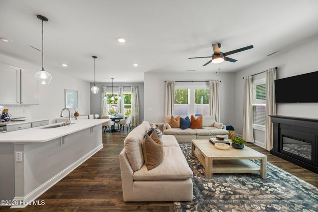 530 Barrington Row Avenue, Zebulon, NC 27597