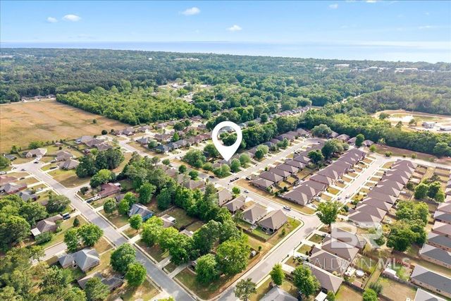 7730 Kari Lane, Daphne, AL 36526