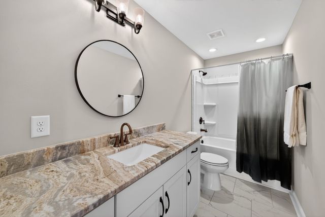 308 Young Ln, Pleasant View, TN 37146