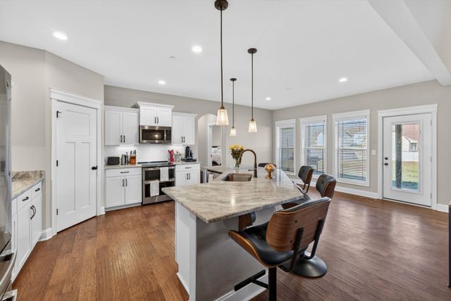 308 Young Ln, Pleasant View, TN 37146