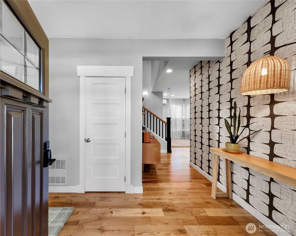 1319 S 13th Street, Mount Vernon, WA 98274
