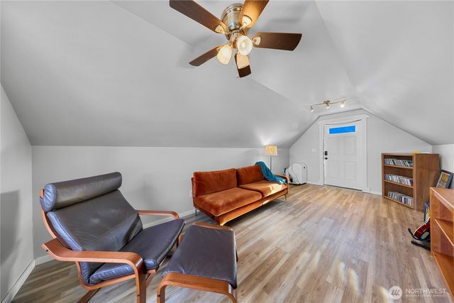 1319 S 13th Street, Mount Vernon, WA 98274