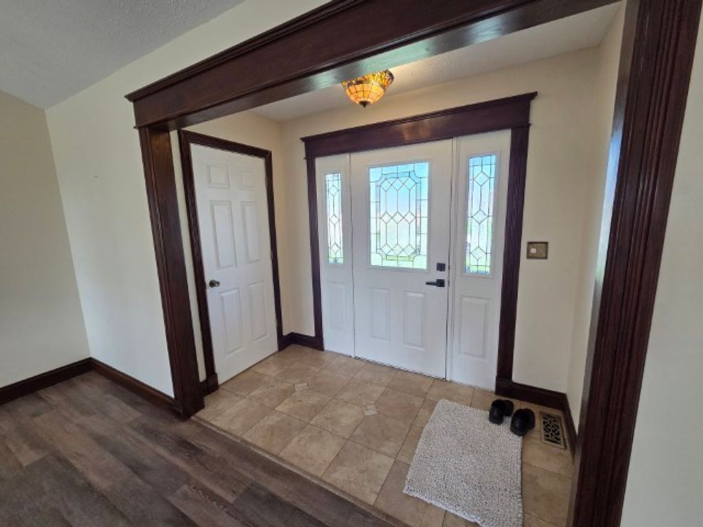 Image 23 of property listing at 3405 Piccadilly Avenue, Mt Vernon, IL 62864