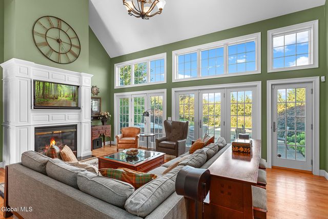 50 Grand View Drive, Queensbury, NY 12804