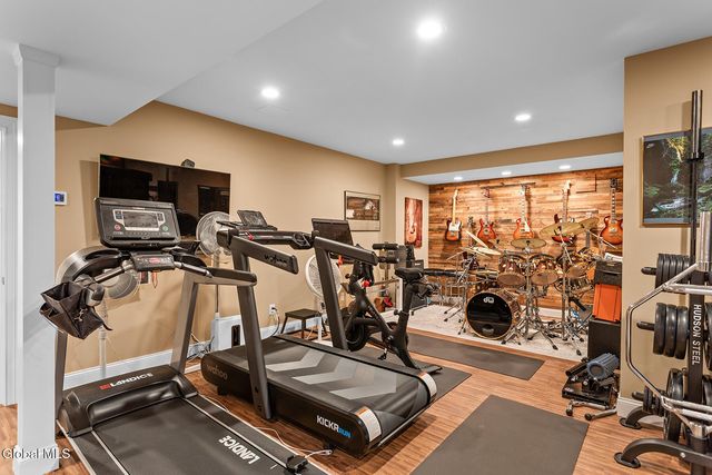 50 Grand View Drive, Queensbury, NY 12804