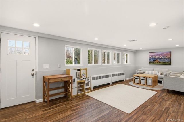 23 Gay Lore Drive, Huntington, NY 11743