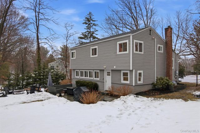 23 Gay Lore Drive, Huntington, NY 11743