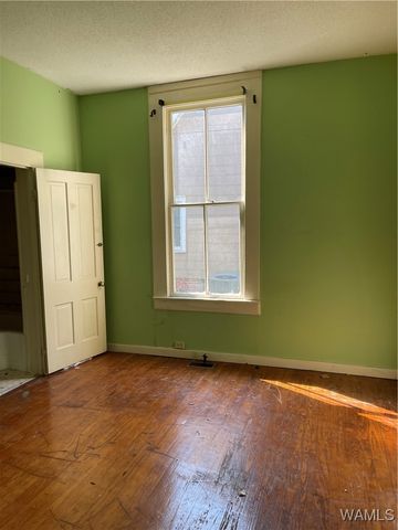 500 S MAIN, Demopolis, AL 36732