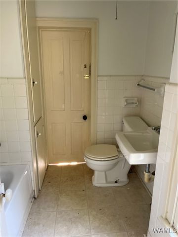 500 S MAIN, Demopolis, AL 36732