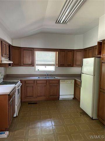 500 S MAIN, Demopolis, AL 36732