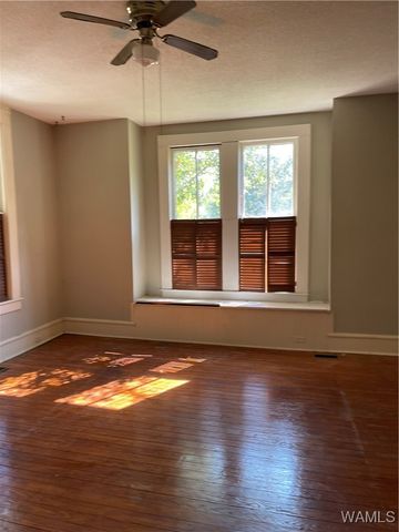 500 S MAIN, Demopolis, AL 36732