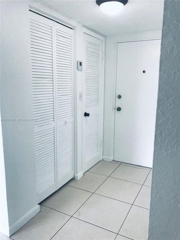 17600 NW 68th Ave B3006, Hialeah, FL 33015