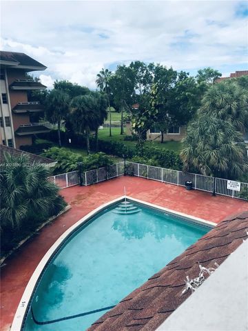 17600 NW 68th Ave B3006, Hialeah, FL 33015