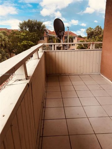 17600 NW 68th Ave B3006, Hialeah, FL 33015