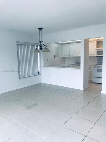 17600 NW 68th Ave B3006, Hialeah, FL 33015