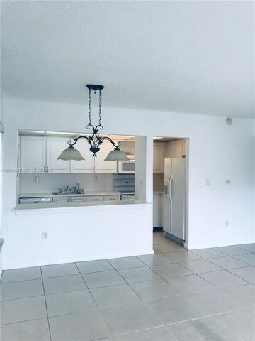 17600 NW 68th Ave B3006, Hialeah, FL 33015