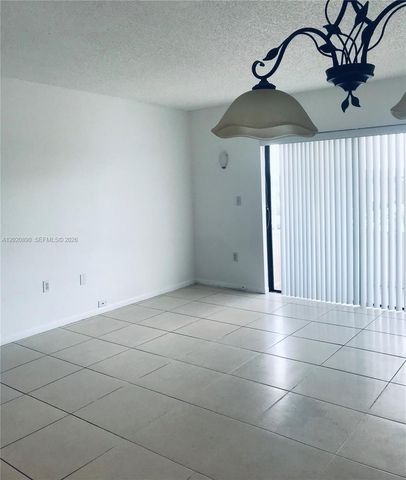 17600 NW 68th Ave B3006, Hialeah, FL 33015