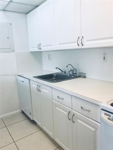 17600 NW 68th Ave B3006, Hialeah, FL 33015