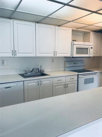 17600 NW 68th Ave B3006, Hialeah, FL 33015
