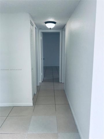 17600 NW 68th Ave B3006, Hialeah, FL 33015